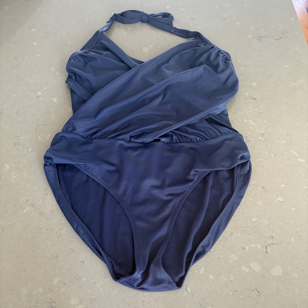 Athleta Cross Over Halter One Piece Swimsuit 40B/C Blue‎ Swimwear Navy Blue